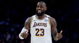 LeBron James pausiert auf Plattform von Elon Musk
