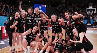 Basketballerinnen voller Vorfreude nach Piräus