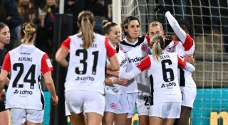 3:2 gegen Leverkusen: Eintracht-Fußballerinnen weiter top