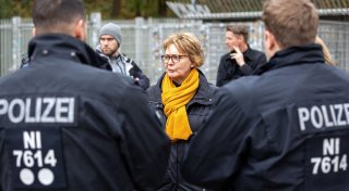 Landesministerin: DFB und DFL müssen für Sicherheit sorgen