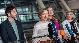 Grüne lehnen schwarz-rote Finanzpläne ab - aber wollen reden
