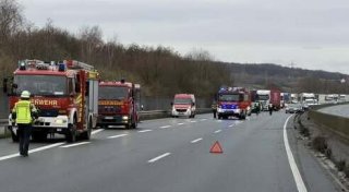 Kollision auf der A30 bei Kirchlengern: Autobahn teilweise voll gesperrt