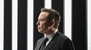 Tesla stellt Musk Aktien für eine Billion Dollar in Aussicht