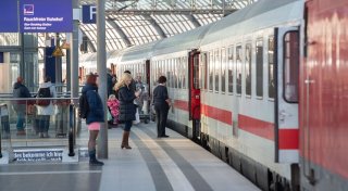 Bahn, Ladekabel, Steuern - was sich im Dezember ändert