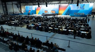 AfD will Wehrpflicht und keine Kopftücher in der Schule