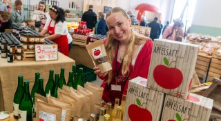 Erdbeersaft, Blumenkränze und mehr: So war das Obstblütenfest auf dem Obsthof Otte in Hiddenhausen