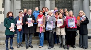 Film, Mahnwache, Brötchentüten und mehr: Paderborner Aktionen zum Tag gegen Gewalt an Frauen