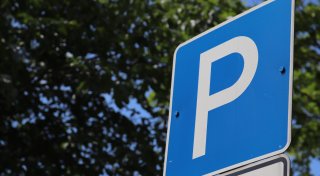 Bangen um 500 Parkplätze, veganer Kirmes-Genuss und Kritik an jungen Arbeitnehmern