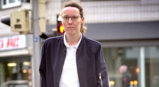 Krank seit Corona-Impfung: Frau im Kreis Gütersloh kämpft weiter gegen Biontech