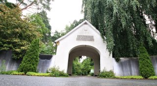 Beerdigungen am Samstag bleiben - Stadt Paderborn schlägt neuen Kompromiss vor