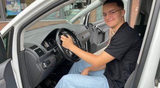 Wie ein 17-jähriger Löhner trotz Behinderung seinen Führerschein schafft