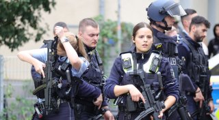 Verdächtige Person? Polizei beendet Großeinsatz an Wuppertaler Schule