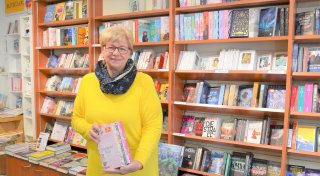 Händlerin erklärt: Wie das Beverunger Lesbar-Team seine Bücher auswählt