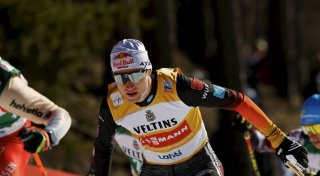 In Gelb ohne Glanz: Geiger feiert Gesamtweltcup-Titel