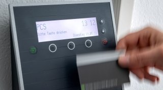 Umfrage: Mehrheit der Unternehmen mit Arbeitszeiterfassung