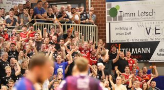 17 Zeitstrafen und zwei Verletzte: SG Bünde-Dünne schlägt Spradow im Derby-Krimi