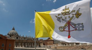 Der Papst: Oberhaupt der Kirche und des kleinsten Staates