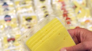 Deutsche essen mehr Käse - Minus bei Butter