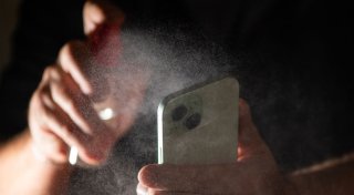Smartphone & Co: Das sind die größten Fehler beim Reinigen
