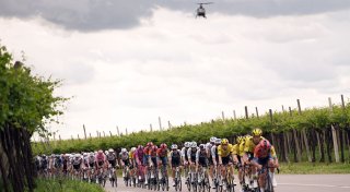 108. Giro: Ex-Weltmeister Pedersen feiert vierten Tagessieg