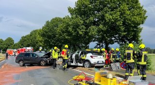 Frontalzusammenstoß: Mehrere Verletzte bei schwerem Unfall im Kreis Gütersloh