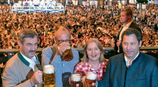 Kult oder Banalisierung: Söders gefährliche Gratwanderung