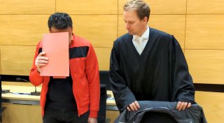 Espelkamper soll aus niedrigen Beweggründen dreifache Mutter getötet haben