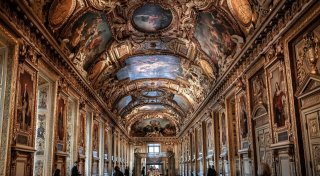 Juwelendiebstahl im Louvre - Beute von „unschätzbarem Wert“