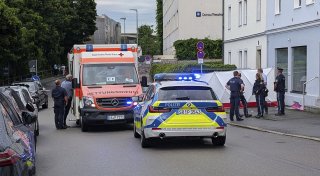 Auto fährt in Menschengruppe: Was wir wissen - und was nicht