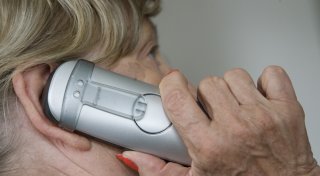 Taxifahrer und Bankmitarbeiter verhindern Betrug an Bielefelder Seniorin in letzter Sekunde