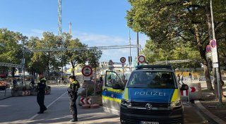 Oktoberfest in München wegen Bombendrohung vorerst geschlossen - Großeinsatz nach Feuer in Haus