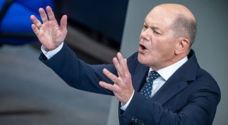 Scholz kündigt Industriegipfel an - Wahlkampfduell mit Merz