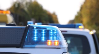 Wer hat diesen Mann gesehen? Polizei gibt nach Handy-Diebstahl Foto von Verdächtigem heraus
