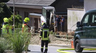 Gasaustritt in Hiddenhausen: Feuerwehr ist drei Stunden im Einsatz