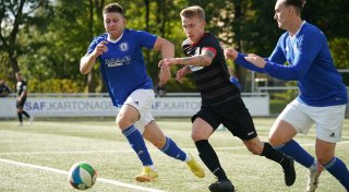 Die Fußball-Bezirksliga hat einen neuen Tabellenführer