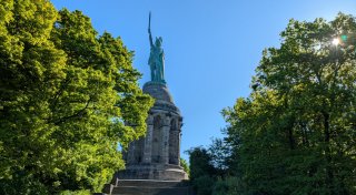 Hermannsdenkmal in Detmold wieder geöffnet - doch das Arminia-Trikot ist weg