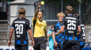 Gelbe Karten für den SC Paderborn 07: Diese Spieler wurden bislang verwarnt