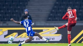 Lautern springt auf Platz zwei - Fiéls Hertha-Job wackelt