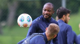 Verletzung überwunden: Kinsombi sieht den SC Paderborn auf außergewöhnlichem Weg