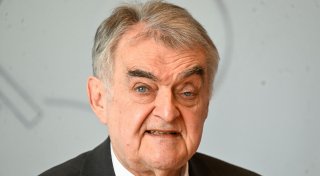 AfD-Mitglieder aus Staatsdienst entfernen? Reul skeptisch