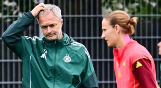 DFB-Torhüterin Berger: Noch die Nations League - und dann?