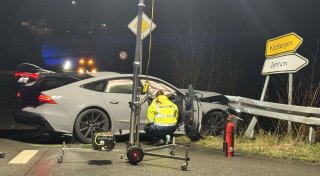 Schwerer Unfall in Kirchlengern: Mutter nach Zusammenstoß lebensgefährlich verletzt