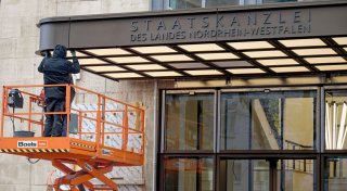 Eine 1.000-Euro-Lampe für die Besenkammer - Luxusausgaben bei der Staatskanzlei