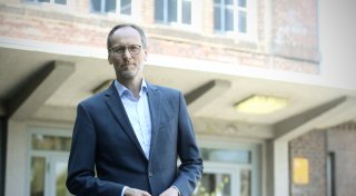 Nach Angriff: Löhner Bürgermeister richtet emotionale Worte an Borzoo Afshar