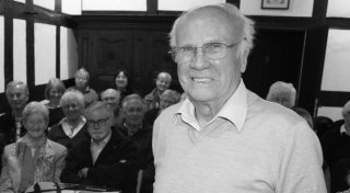 Hat Gütersloher Schule mit aufgebaut: Bekannter Lehrer aus dem Kreis Gütersloh gestorben