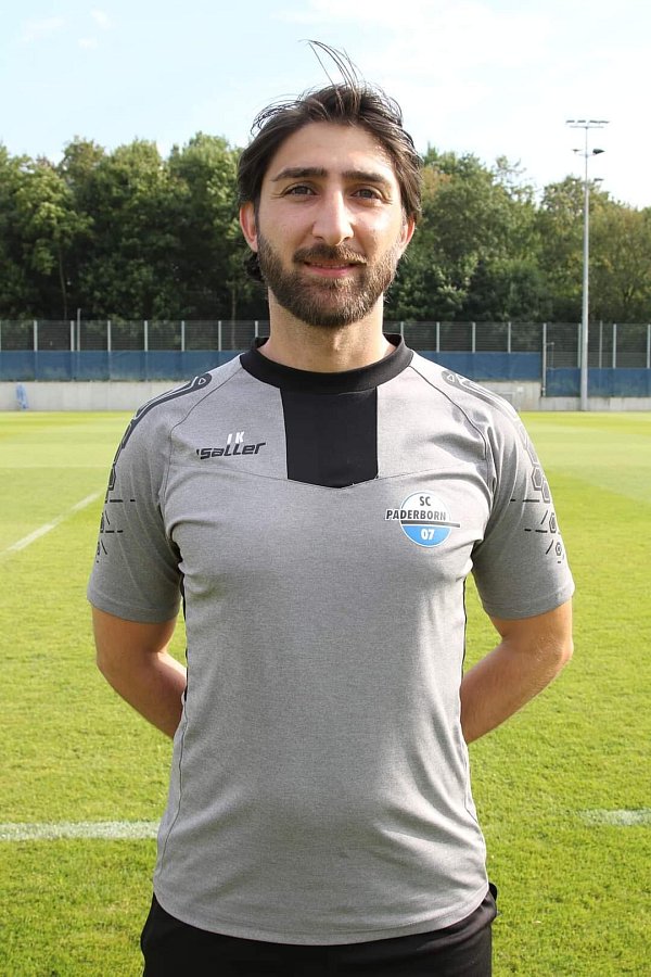 Ihsan Kalkan, bislang Co-Trainer der Paderborner U19, rückt nun zum Chefcoach auf. - © SC Paderborn 07