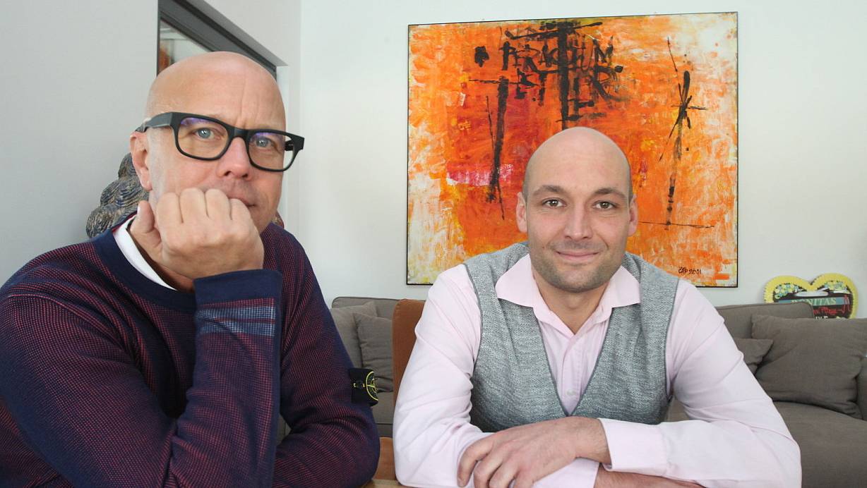 Lars Uhlen (l.) bleibt geschäftsführender Gesellschafter der Bonitas Holding. Als Geschäftsführer steht ihm seit Mitte Februar Can Chory in Herford zur Seite. Foto: Peter Steinert | © Peter Steinert