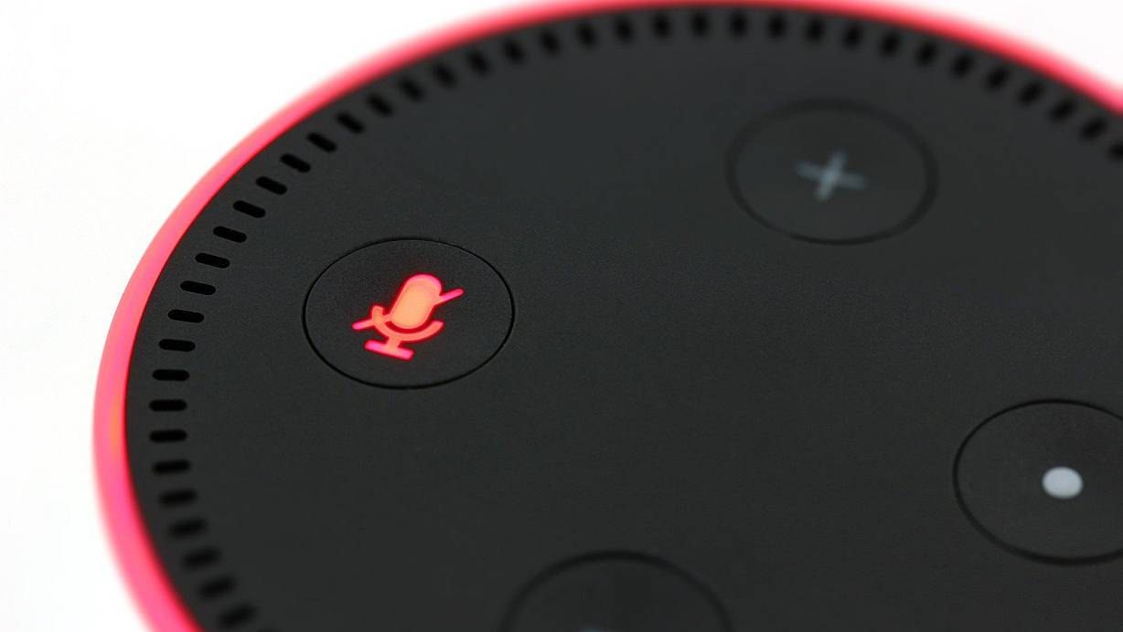 Zu den bekanntesten digitalen Sprachassistenten für Zuhause gehört der  Echo Dot von Amazon. | © Pixabay