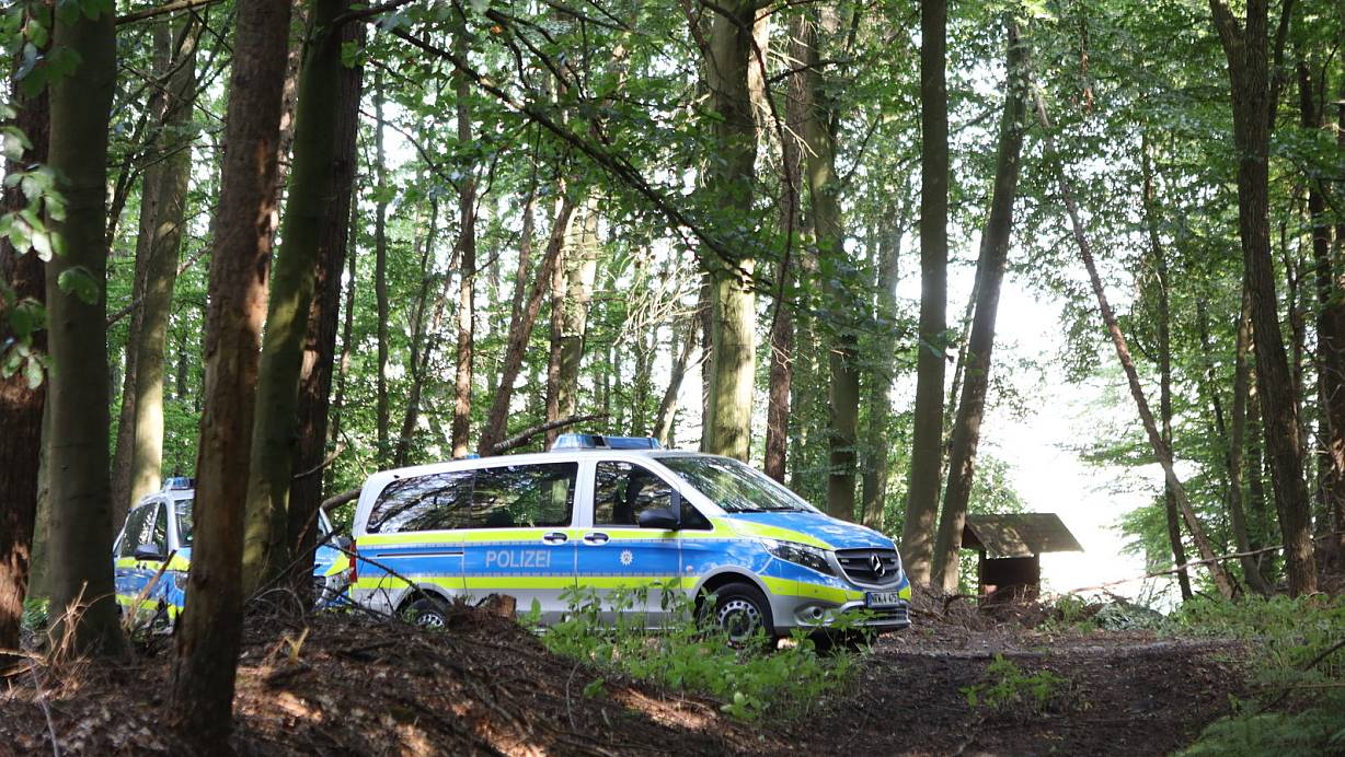 Die Polizei hat den Wald zwischen Oberlübbe und Nettelstedt abgesucht. | © Ulf Hanke