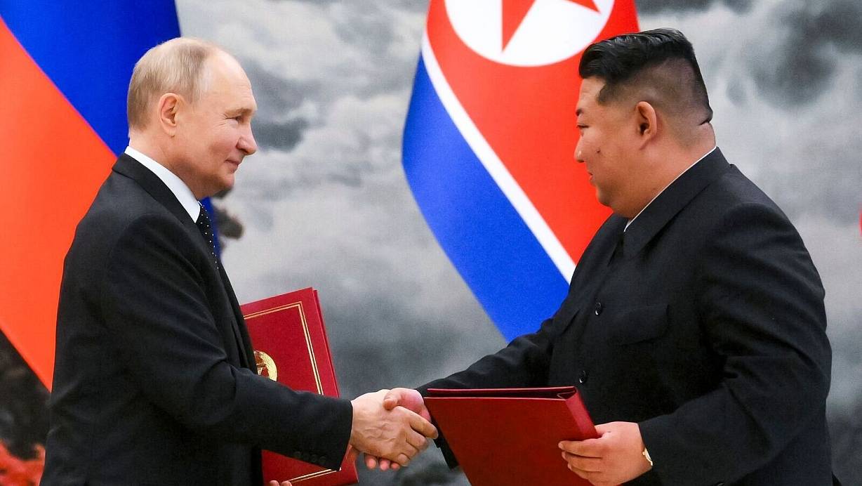 Nordkorea und Russland haben vereinbart, dass sie sich gegenseitigen militärischen Beistand leisten, wenn eines der beiden Länder angegriffen wird. (Archivbild) | © Kristina Kormilitsyna/Pool Sputnik Kremlin/AP/dpa